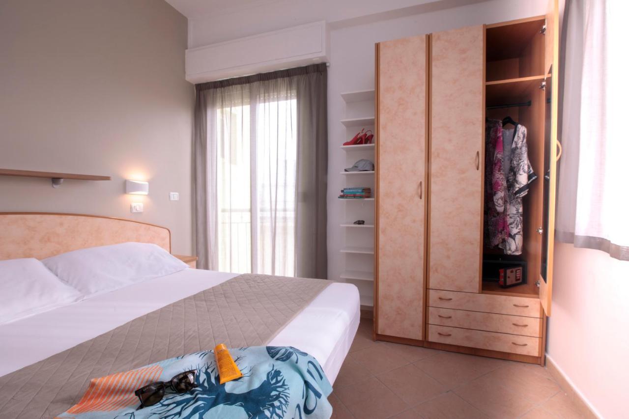 Hotel Holland ริมินี ภายนอก รูปภาพ