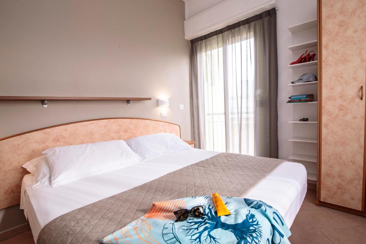 Hotel Holland ริมินี ภายนอก รูปภาพ