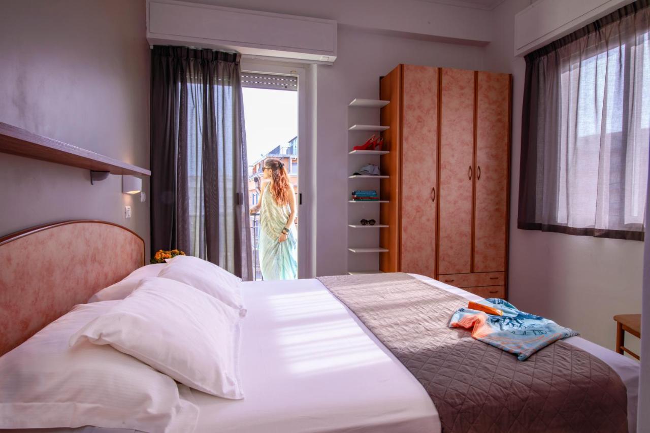 Hotel Holland ริมินี ภายนอก รูปภาพ
